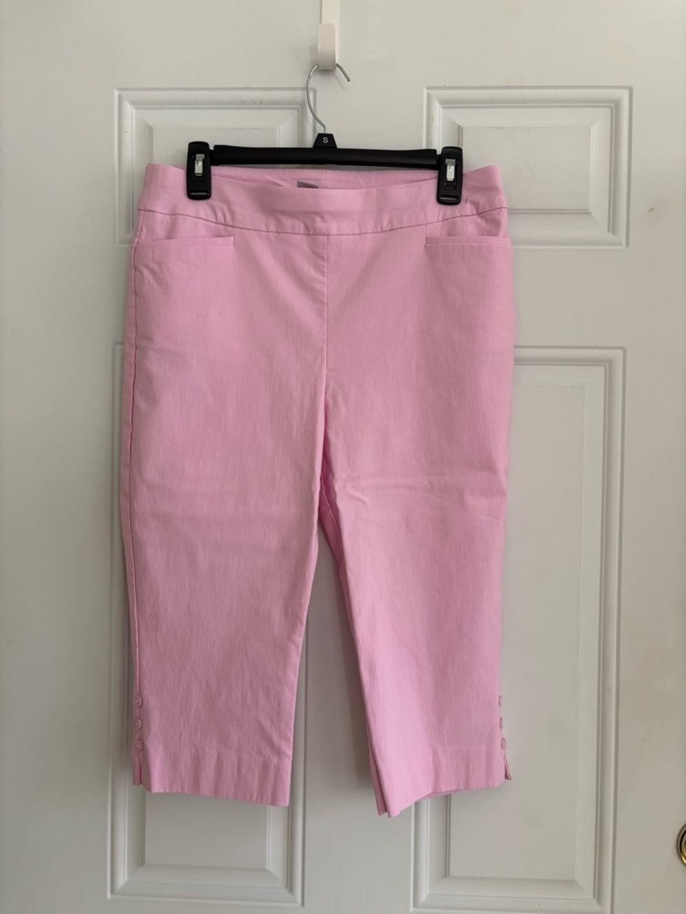 ❤️2/$15 or 3/$2❤️Chico's Slim Pull-On Capris in Light Pink, Size 1/Women’s 8/10